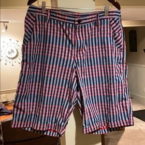 Lululemon Mens Shorts Size 36 EUC Red Blue
